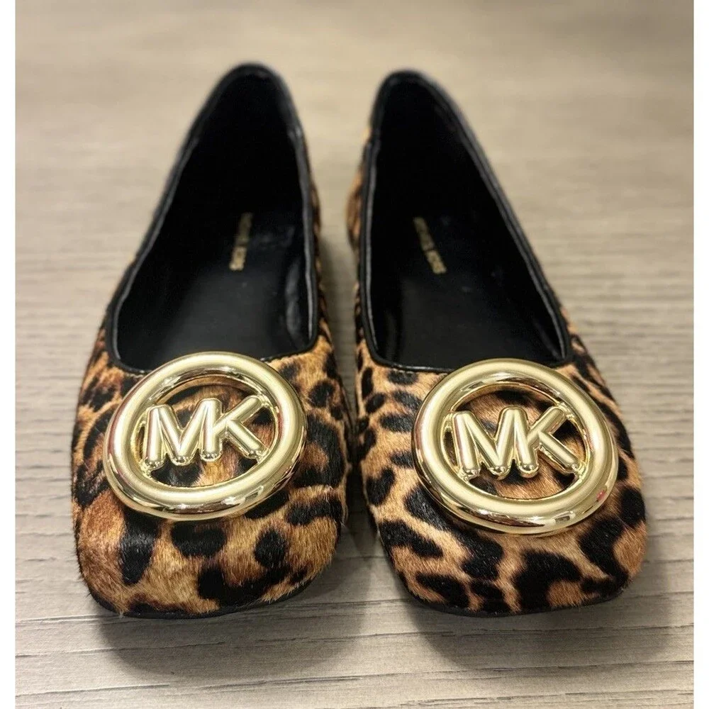 Michael Kors Women's Milan Flex Ballet Flat. Size 5.5
